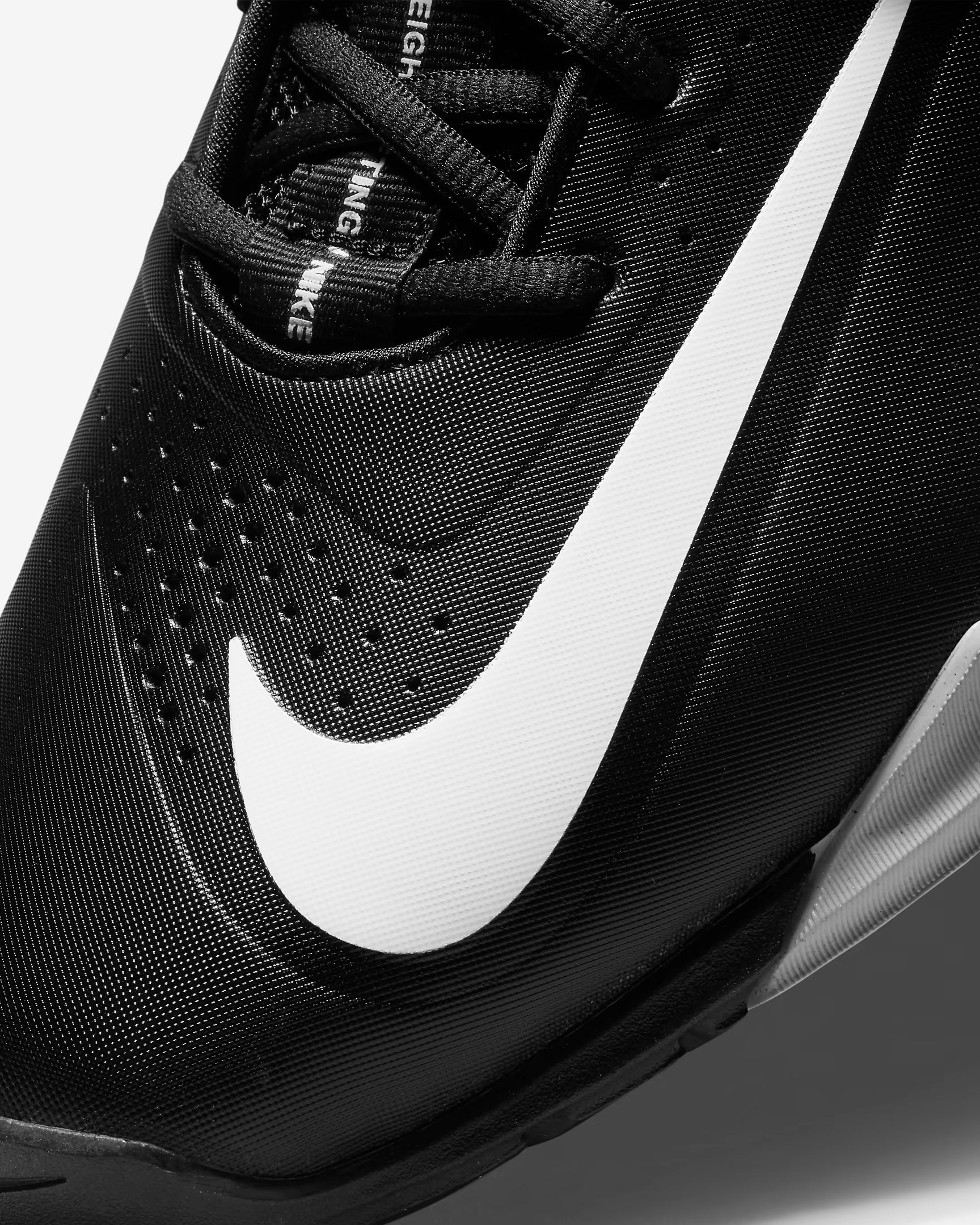 Nike Savaleos